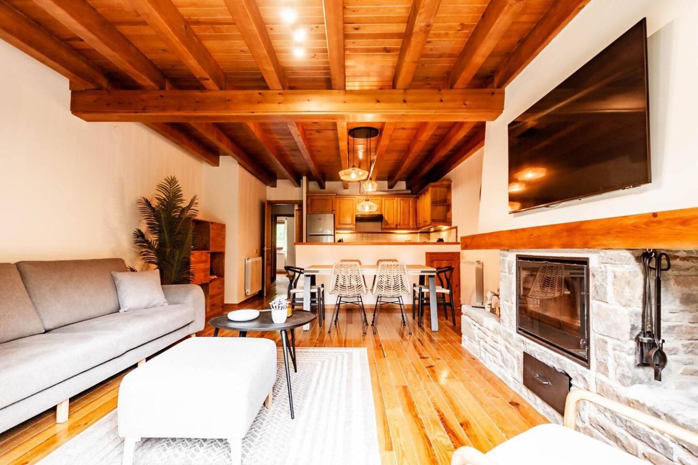 Espacioso Apartamento Con Jardin En Salardu Naut Aran Exterior foto